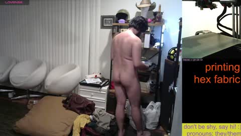 im not actually a man my pronouns are theythem online show from 12.27.24