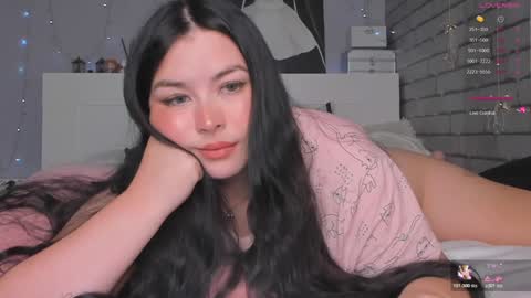 Milana Scarlett online show from 10.29.25