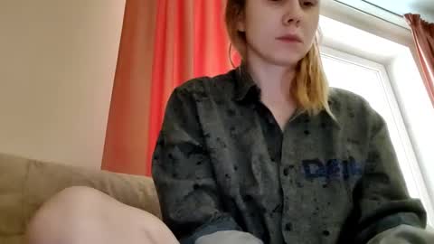 Snapshot of supereasyx chatting on 01.15.25 Annie online show from 01.15.25