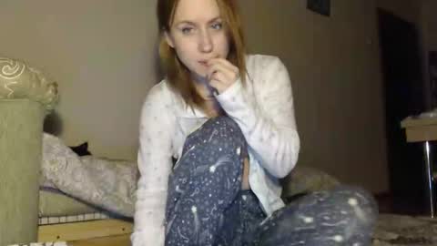 Snapshot of supereasyx chatting on 02.14.26 Annie online show from 02.14.26