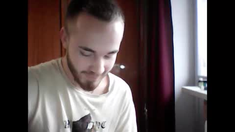 Snapshot of supermanqsky chatting on 12.12.24 SupermanQSky online show from 12.12.24