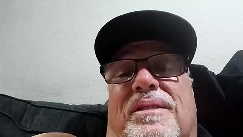 Snapshot of surfdude777888 chatting on 03.05.25 surfdude777888 online show from 03.05.25