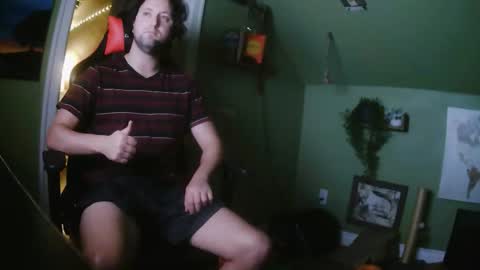 Snapshot of surferdude_here chatting on 10.20.25 surferdude_here online show from 10.20.25