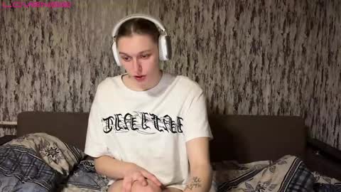 Snapshot of susan228 chatting on 01.07.25 Vladiva online show from 01.07.25