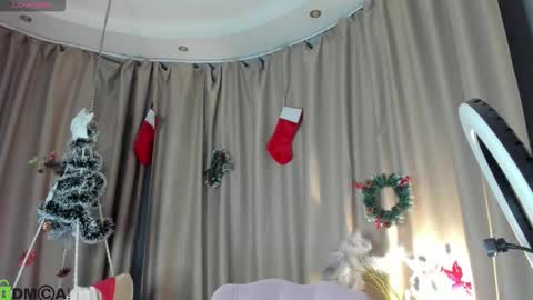 Annie online show from 12.05.25