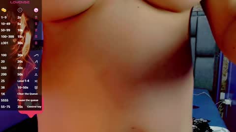 Snapshot of susan_hicks chatting on 03.03.25 S U S A N A online show from 03.03.25