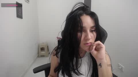 Snapshot of susana254 chatting on 01.11.25 susana lopez online show from 01.11.25