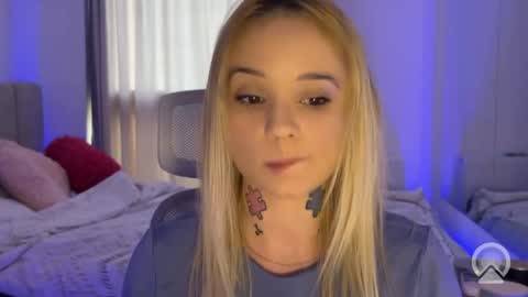 Snapshot of susansmither chatting on 03.25.26 Suss online show from 03.25.26