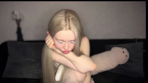 Snapshot of susieevans chatting on 02.06.25 Sue online show from 02.06.25