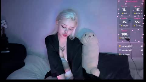 Snapshot of susieevans chatting on 09.14.25 Sue online show from 09.14.25