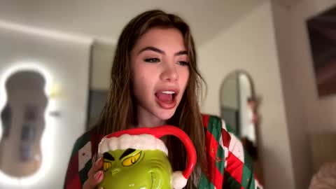 Snapshot of sussanf_ chatting on 12.23.24  Susy  online show from 12.23.24