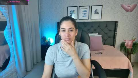 Snapshot of sussy__stone chatting on 12.04.24 online show from 12.04.24