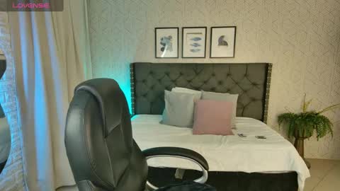 Snapshot of sussy__stone chatting on 12.08.24 online show from 12.08.24