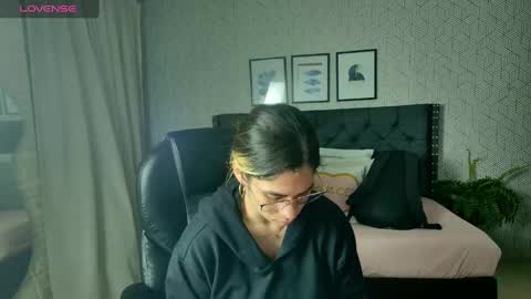 Snapshot of sussy__stone chatting on 01.07.25 online show from 01.07.25