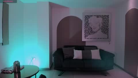 Snapshot of sussybell_ chatting on 11.04.25 Sussy Bell online show from 11.04.25