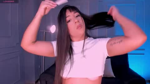 Snapshot of sussybell_ chatting on 01.11.26 Sussy Bell online show from 01.11.26