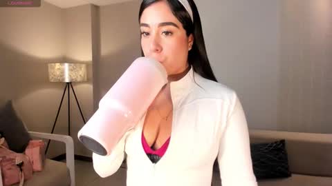 Snapshot of sussybell_ chatting on 02.25.26 Sussy Bell online show from 02.25.26