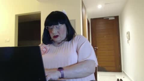 My name is Sissy or more fully Suzanna Aprilia Maria Mariquita Catarina Chinita Banci. Soy una puta - que chimba ladybug online show from 04.10.26