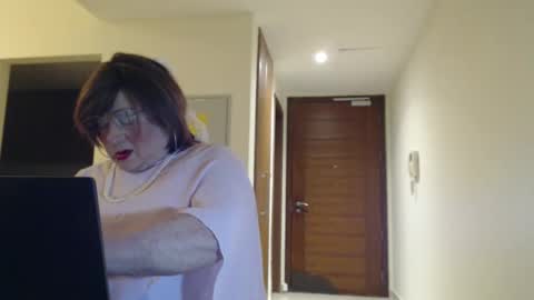My name is Sissy or more fully Suzanna Aprilia Maria Mariquita Catarina Chinita Banci. Soy una puta - que chimba ladybug online show from 05.01.26