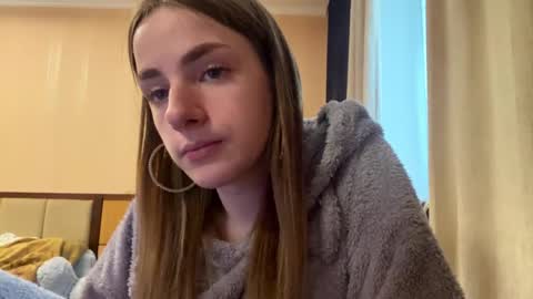 Snapshot of suzannetigerino chatting on 06.03.26 Emila online show from 06.03.26