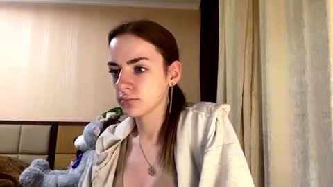 Snapshot of suzannetigerino chatting on 06.30.26 Emila online show from 06.30.26