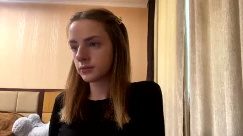 Snapshot of suzannetigerino chatting on 07.12.26 Emila online show from 07.12.26