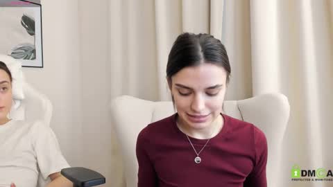 Snapshot of suzyjames chatting on 12.27.24 Suzy next stream Thursday Friday Saturday online show from 12.27.24