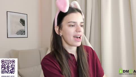 Snapshot of suzyjames chatting on 12.28.24 Suzy next stream Thursday Friday Saturday online show from 12.28.24