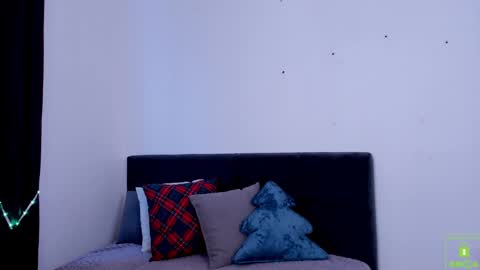 Snapshot of suzyjames chatting on 01.29.25 Suzy next stream Thursday Friday Saturday online show from 01.29.25