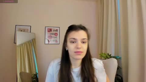 Snapshot of suzyjames chatting on 02.19.25 Suzy next stream Thursday Friday Saturday online show from 02.19.25