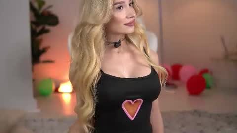 SweetLuna online show from 06.19.26