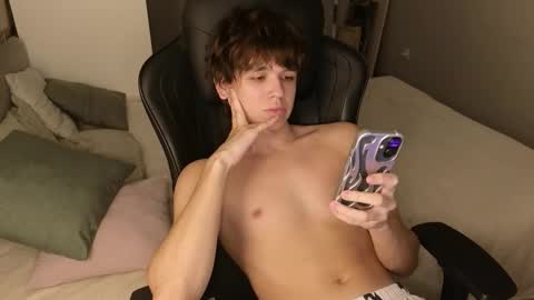 Snapshot of sw33theart_b0y chatting on 10.17.25 Nate 3 online show from 10.17.25