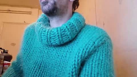 Snapshot of sweaterboy666 chatting on 07.15.26 sweaterboy666 online show from 07.15.26