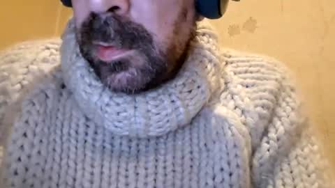 Snapshot of sweaterboy666 chatting on 08.07.26 sweaterboy666 online show from 08.07.26