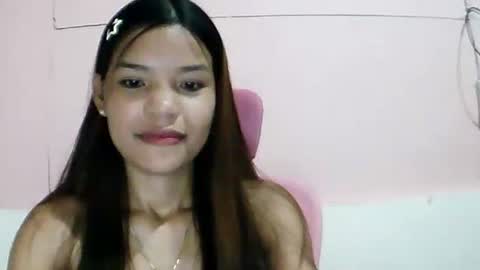 Snapshot of sweet01pinay chatting on 05.31.26 sweet01pinay online show from 05.31.26