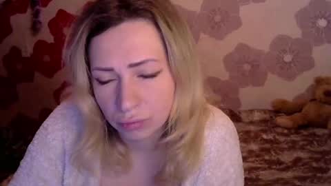 Snapshot of sweet__dany chatting on 12.28.24 Sweet Dany online show from 12.28.24