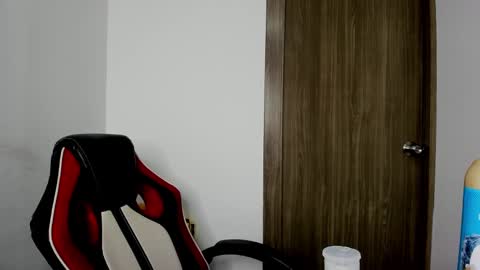 Snapshot of sweet__suck69bitch chatting on 02.22.25 sweet__suck69bitch online show from 02.22.25