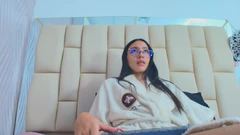 Snapshot of sweet_amye chatting on 09.24.25 Amye online show from 09.24.25