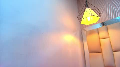 Snapshot of sweet_amye chatting on 10.05.25 Amye online show from 10.05.25