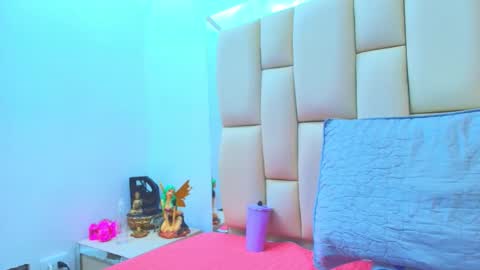 Snapshot of sweet_amye chatting on 10.21.25 Amye online show from 10.21.25