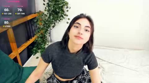 Snapshot of sweet_and_flirt chatting on 07.22.26 Alice online show from 07.22.26