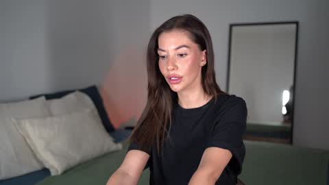 Snapshot of sweet_and_honest chatting on 02.07.25 Dorothea online show from 02.07.25