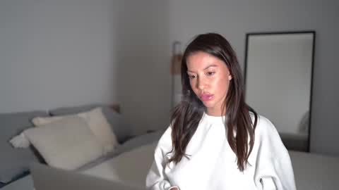 Snapshot of sweet_and_honest chatting on 10.12.25 Dorothea online show from 10.12.25