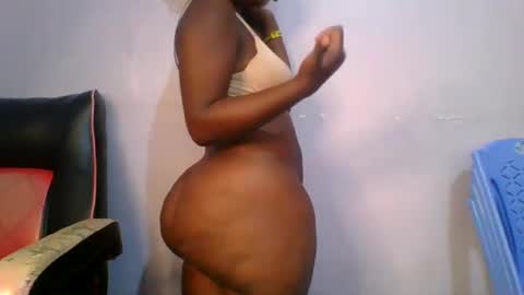 Snapshot of sweet_arianna_ chatting on 02.11.25 timaya online show from 02.11.25