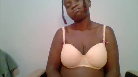 Snapshot of sweet_arianna_ chatting on 02.15.25 timaya online show from 02.15.25