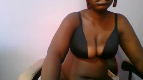 Snapshot of sweet_arianna_ chatting on 02.25.25 timaya online show from 02.25.25