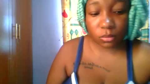 Snapshot of sweet_arianna_ chatting on 10.28.25 timaya online show from 10.28.25
