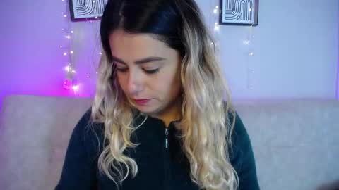 Bella Valery online show from 04.11.26