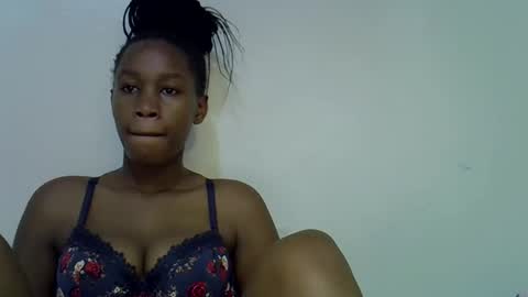 Snapshot of sweet_brown9 chatting on 10.16.25 sweet_brown9 online show from 10.16.25