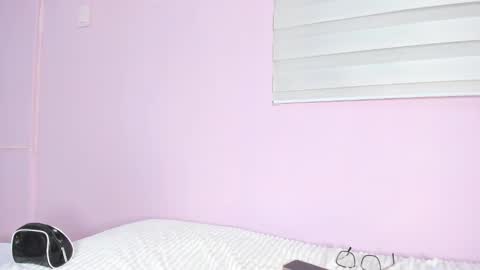 Snapshot of sweet_couples1 chatting on 01.07.25 sweet_couples1 online show from 01.07.25